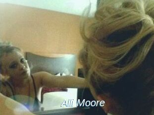 Alli_Moore