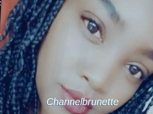 Channelbrunette