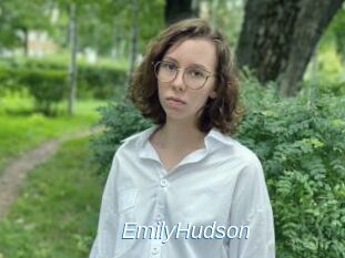EmilyHudson Ejaculations Féminines