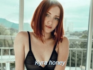 Kyra_honey