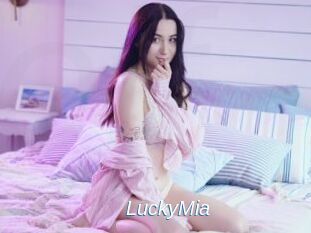 LuckyMia