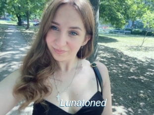 Lunatoned