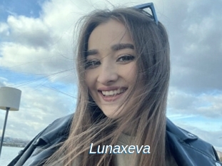 Lunaxeva