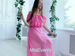 MiaEvanly