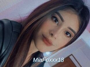 MiaFoxxx18