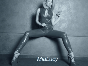 MiaLucy Ejaculations Féminines