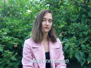 MiaSunmorgan Ejaculations Féminines