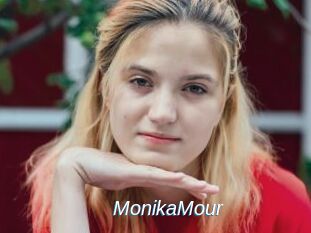 MonikaMour
