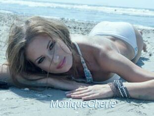 MoniqueCherie