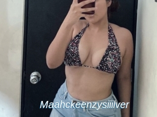 Maahckeenzysiiilver