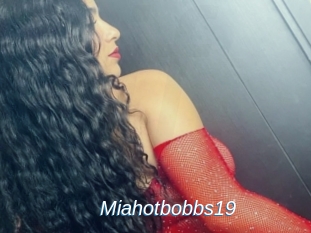 Miahotbobbs19