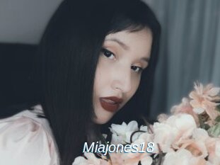 Miajones18