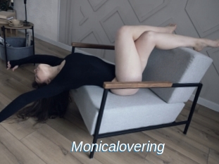 Monicalovering