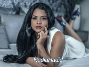 NadiaHadid Ejaculations Féminines