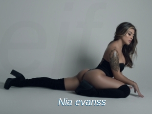 Nia_evanss