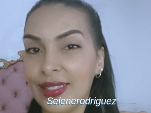 selenerodriguez Ejaculations Féminines