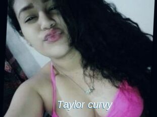 Taylor_curvy