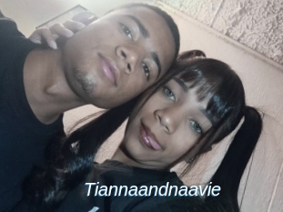 Tiannaandnaavie