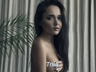 Tnia