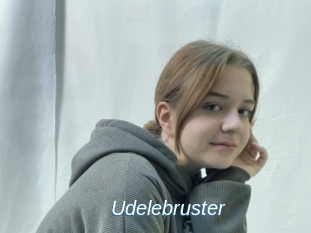 Udelebruster