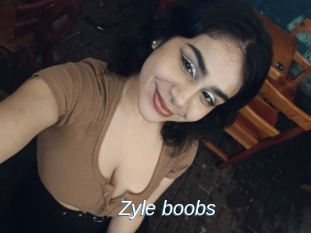 Zyle_boobs